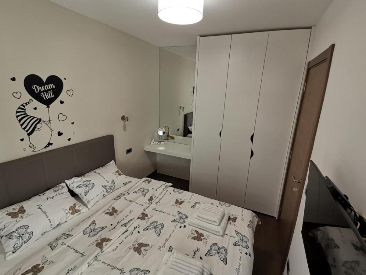 Hill Dreams Lux Apartment Belgrade Luaran gambar