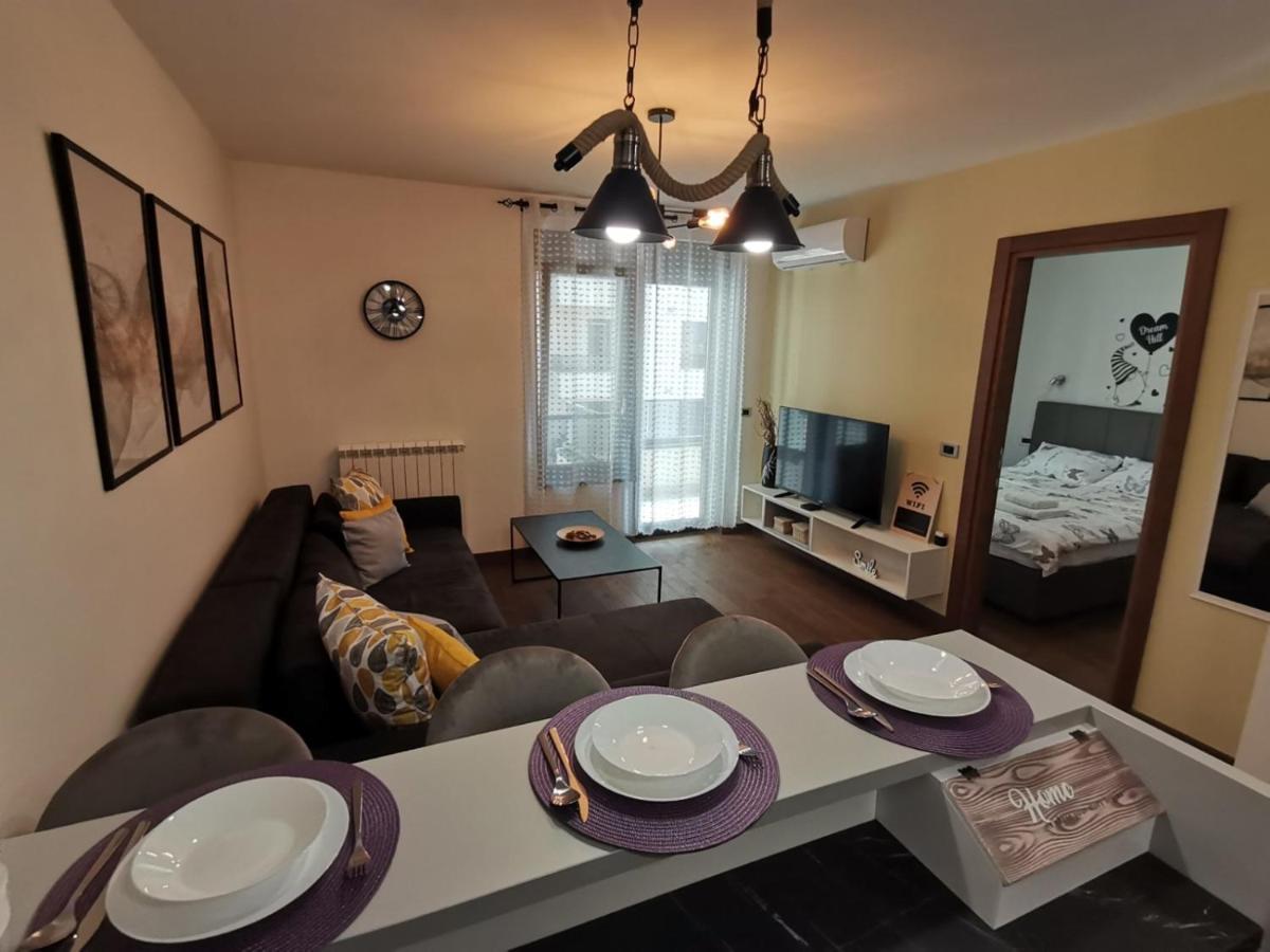 Hill Dreams Lux Apartment Belgrade Luaran gambar